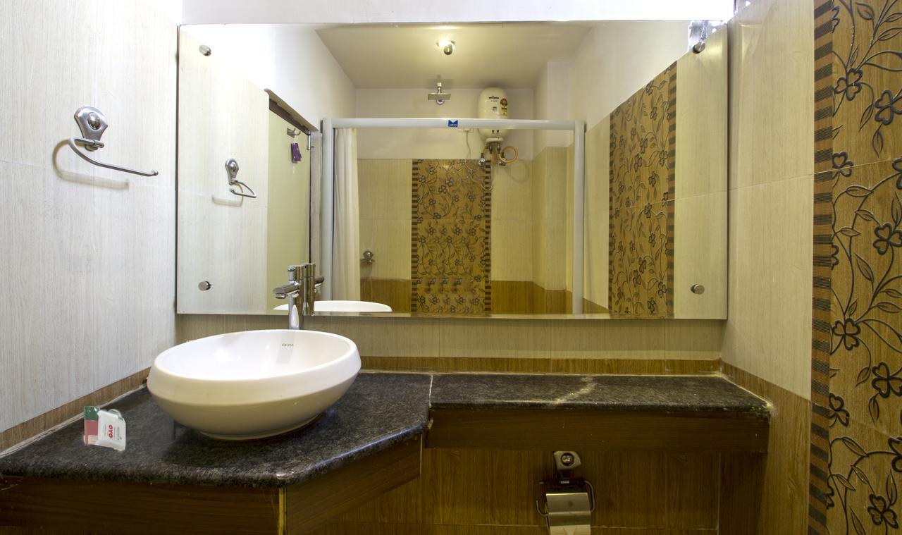 Oyo 984 Hotel Gn International Lālāguda エクステリア 写真